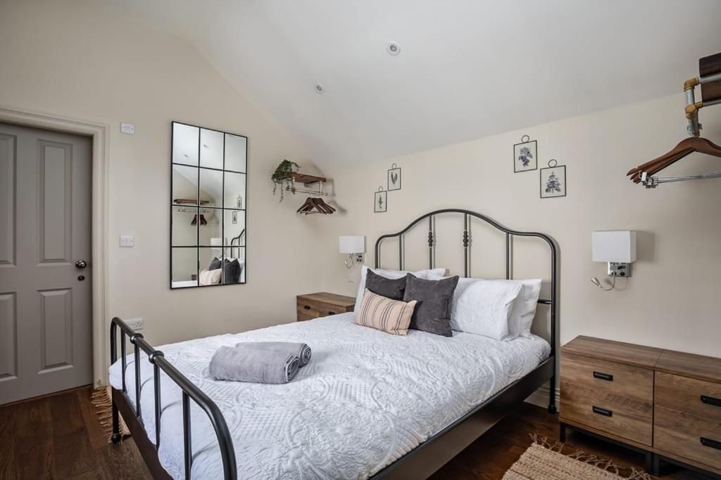 Paradise Square-Remodelled 18Th Century Apartment Sheffield Bagian luar foto